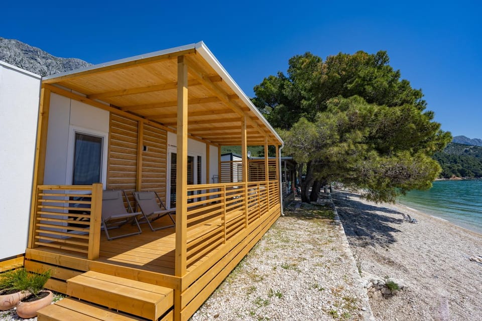 Property building, Day, Natural landscape, Beach, Sea view