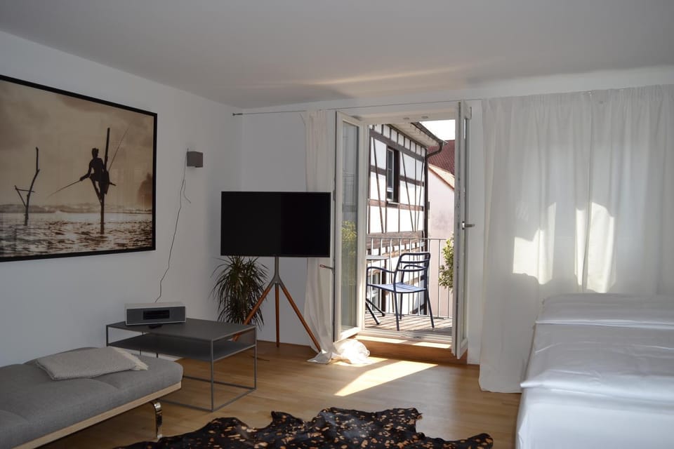 Living room, Bedroom