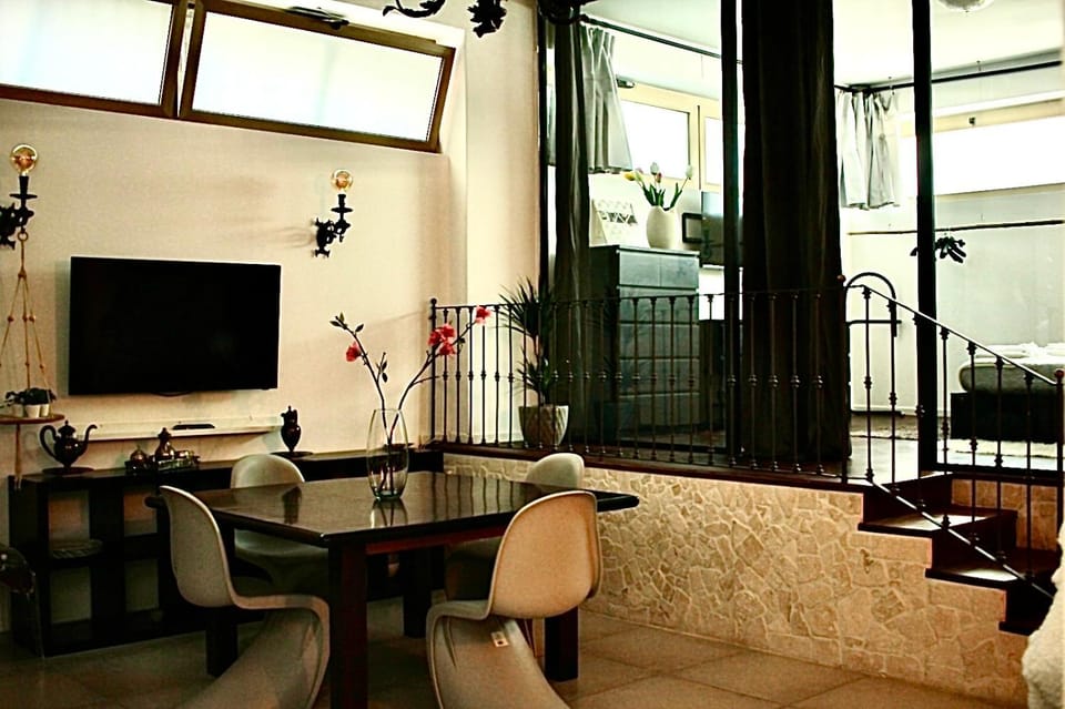 TV and multimedia, Living room, Dining area