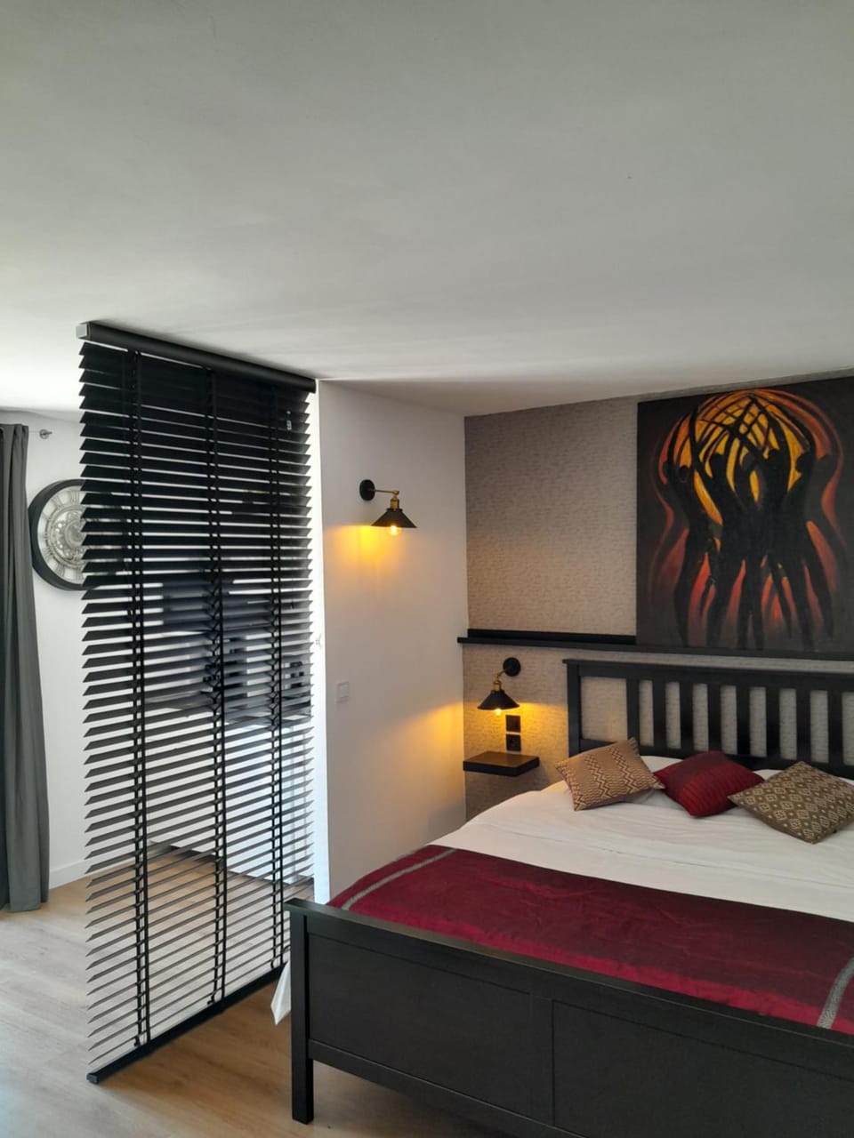 Photo of the whole room