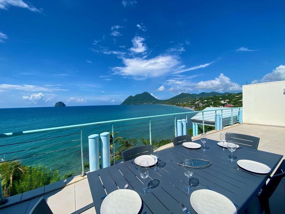 Patio, Day, Natural landscape, View (from property/room), Balcony/Terrace, Dining area, Sea view