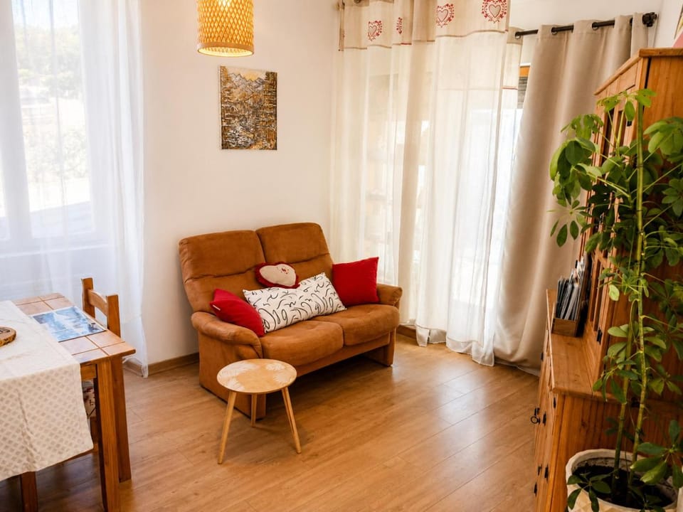 Appartement Cosy à 1 min des Thermes Terrasse Clim Apartment in Aix-les-Bains