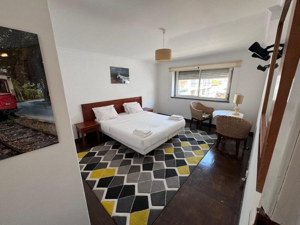 The Pearl - Cascais Guest House - City & Beach Bed and Breakfast in Cascais