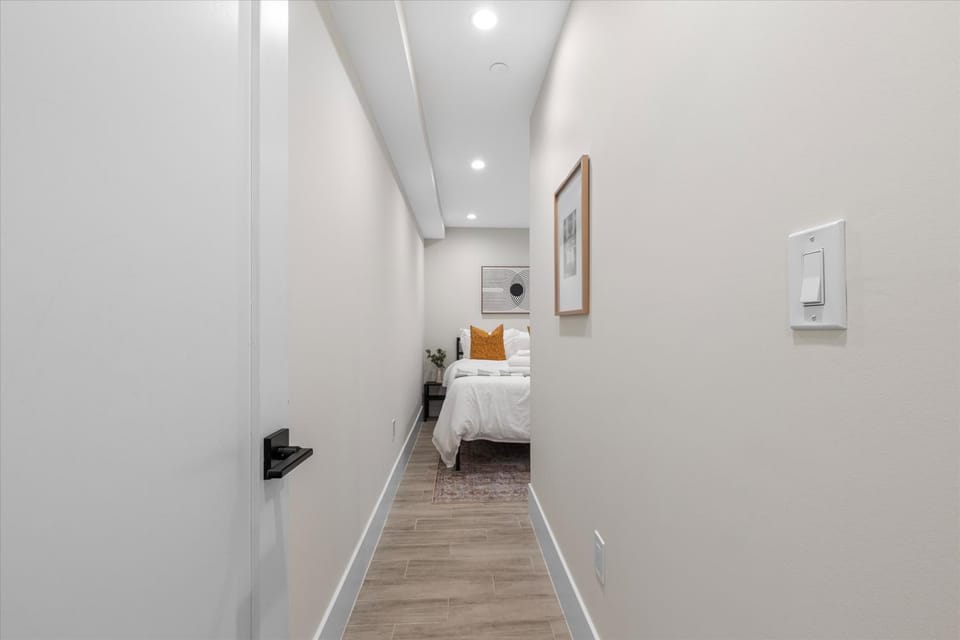 Central 2-BR City Sanctuary - Commuter-Friendly Apartment in District of Columbia