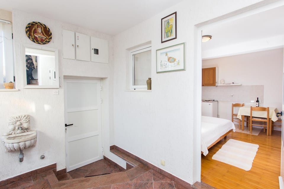 Dining area, Bedroom