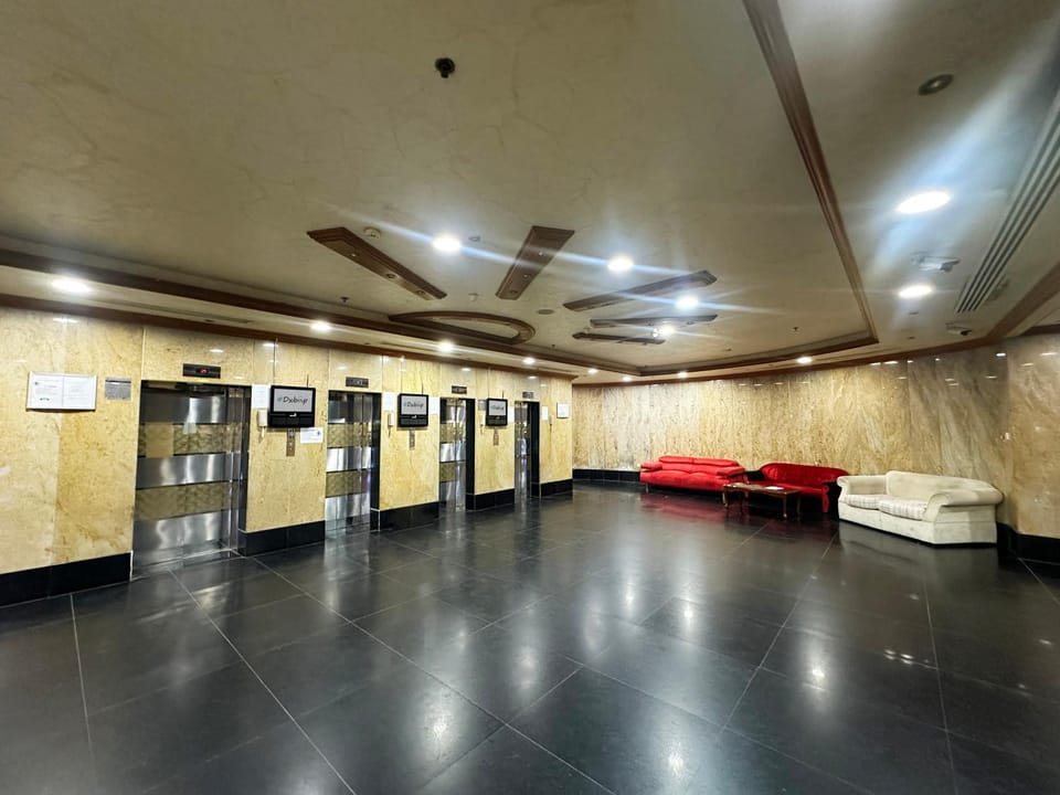 Pathfinder Partition Room in Barsha Heights Tecom Vacation rental in Dubai