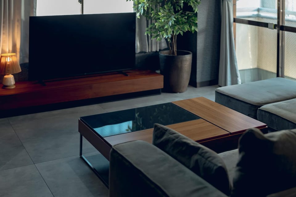 TV and multimedia, Living room, Seating area, Evening entertainment