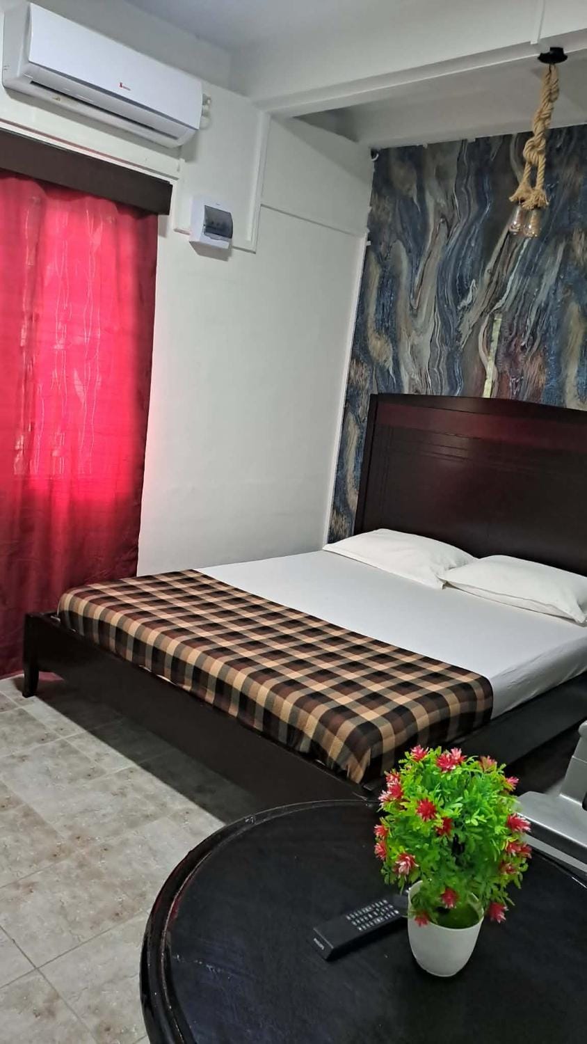 Bed, Bedroom, air conditioner