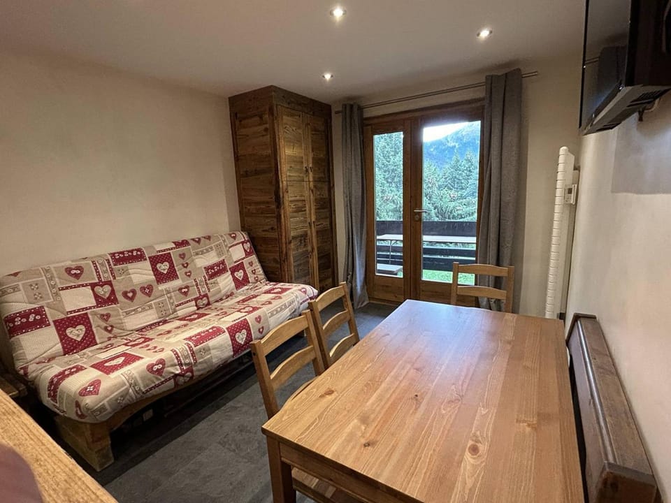 Méribel: Appt avec balcon, casier à skis, animaux acceptés - FR-1-355-263 Apartment in Les Allues
