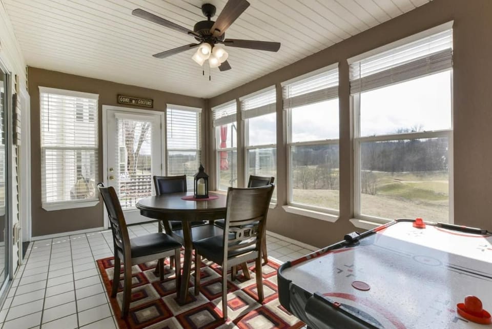 Little House on the Fairway- Luxury Golf Condo House in Branson