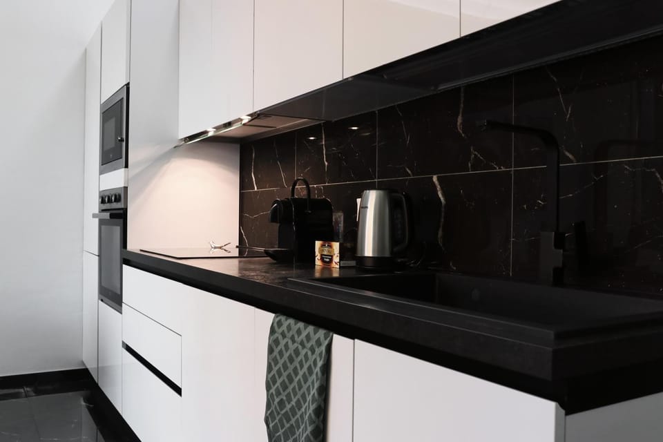Coffee/tea facilities, Kitchen or kitchenette, pet friendly, stove