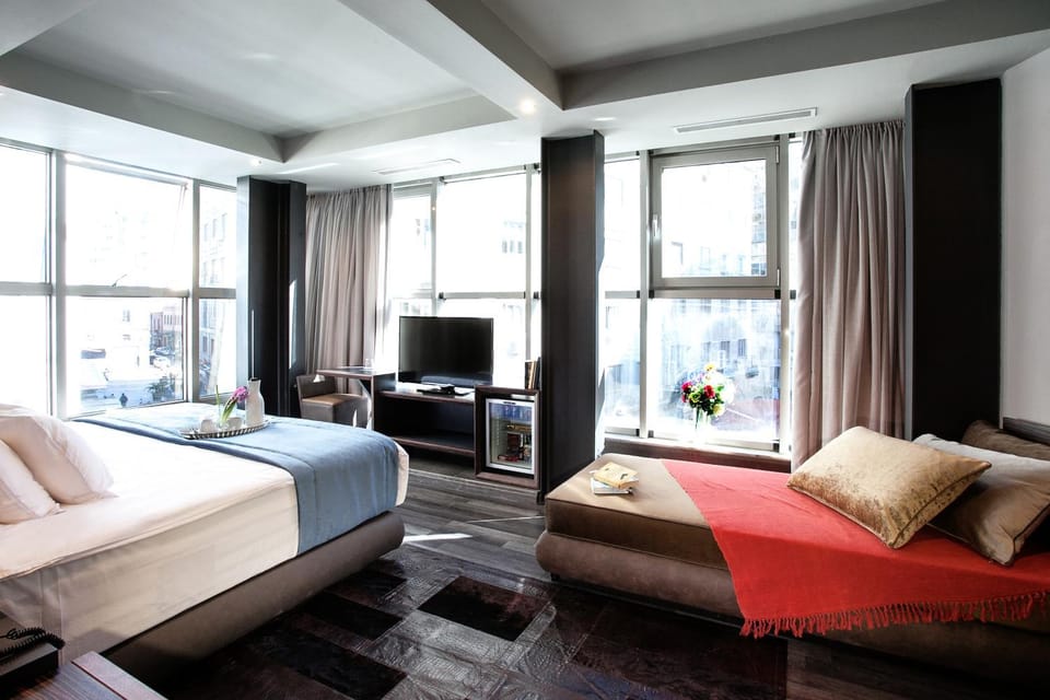 TV and multimedia, Living room, Bedroom