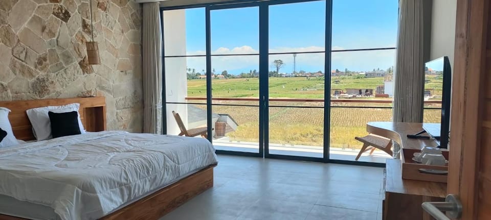 Bed, Natural landscape, View (from property/room), Balcony/Terrace, Bedroom