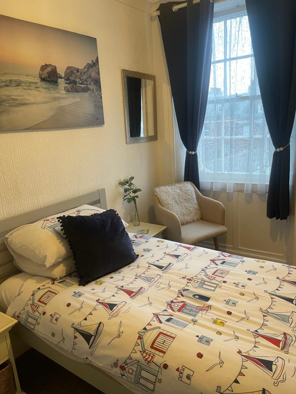 Beachcomber Guesthouse Bed and Breakfast in Weymouth