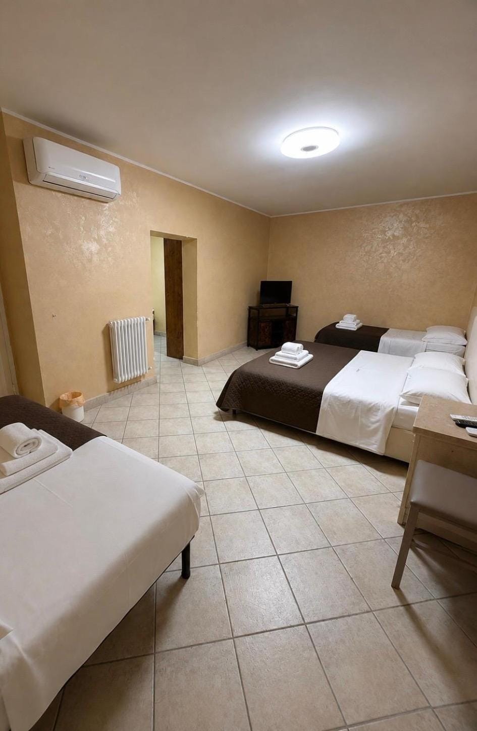 Napolì Affittacamere Bed and Breakfast in Naples