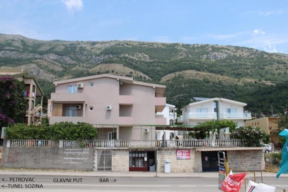 Apartments Petricevic Apartment in Montenegro