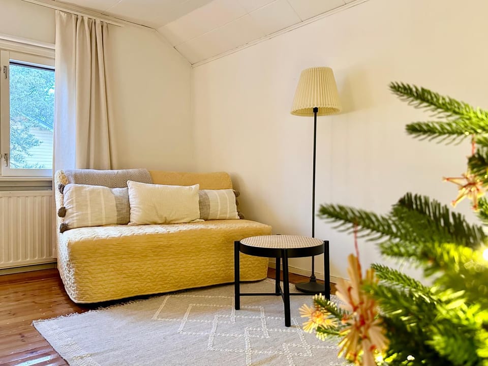 Palkinen II Rovaniemi - 1950s vintage home with parking & courtyard & wifi Apartment in Rovaniemi