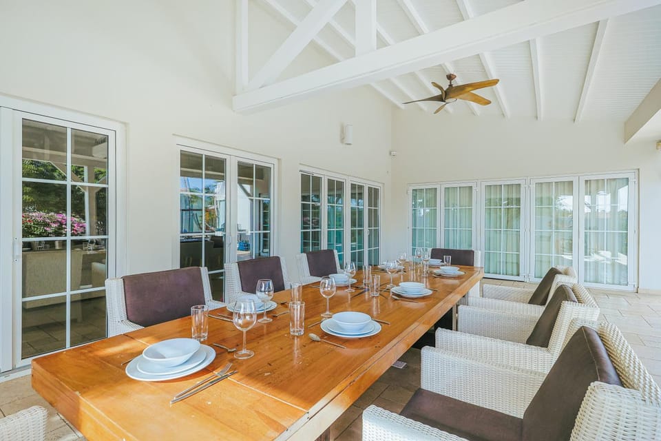 Patio, Dining area