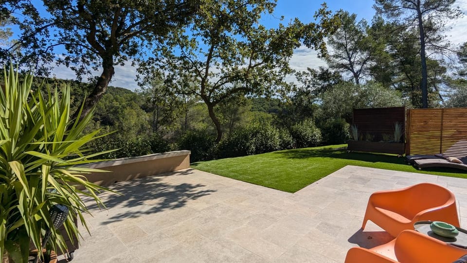Patio, Natural landscape