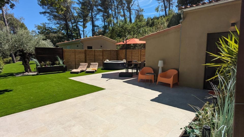 Patio, Garden, sunbed