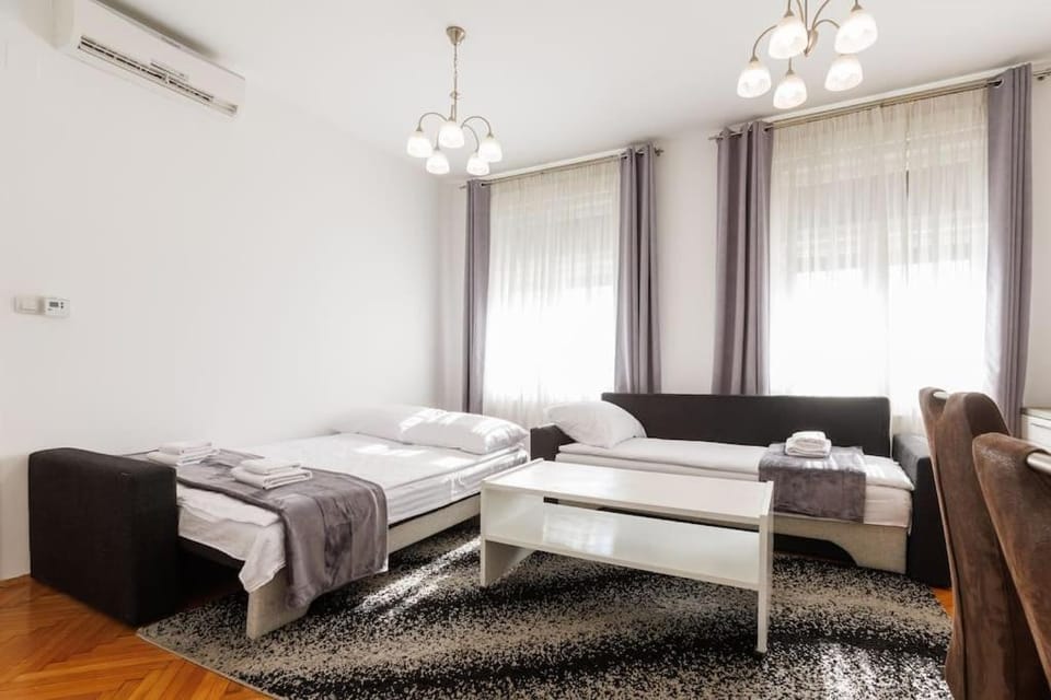 Living room, air conditioner