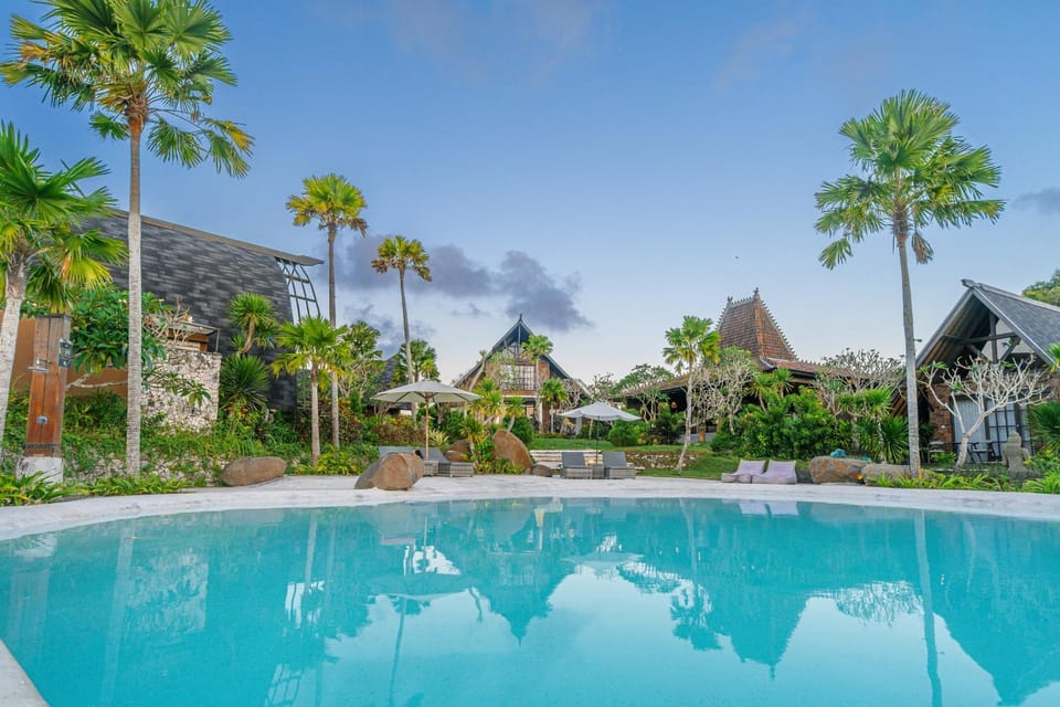 Day, Swimming pool, sunbed
