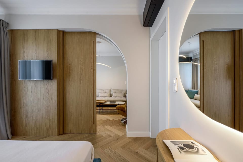 Queen Apartment Thessaloniki by Luxlikehome Apartment in Thessaloniki