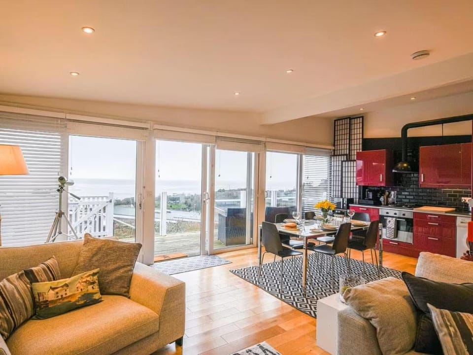The Glass House House in Aberdyfi