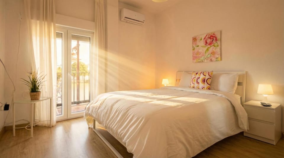Bed, Photo of the whole room, Bedroom, air conditioner