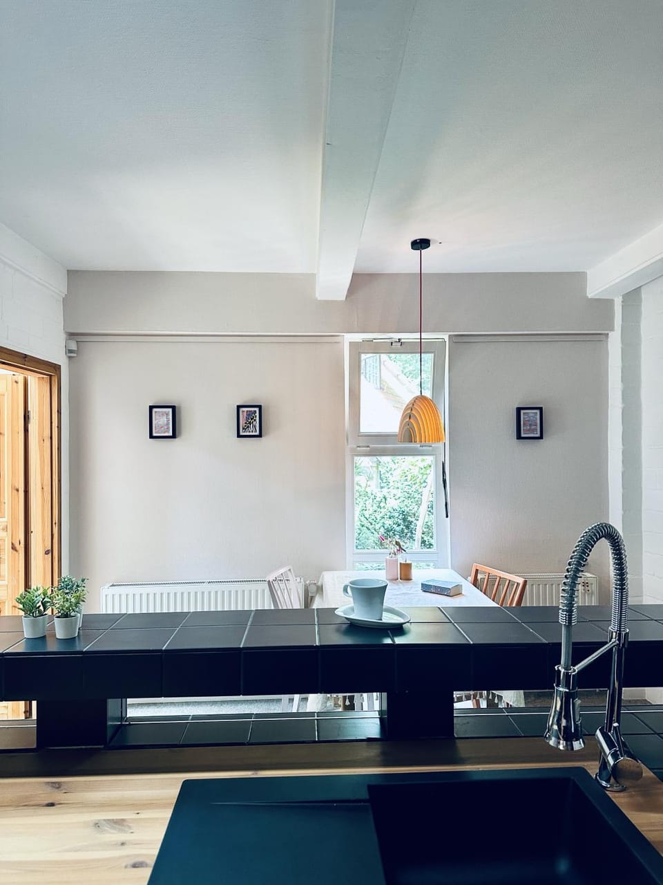 Seating area, Dining area