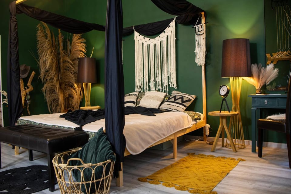 Bed, Bedroom