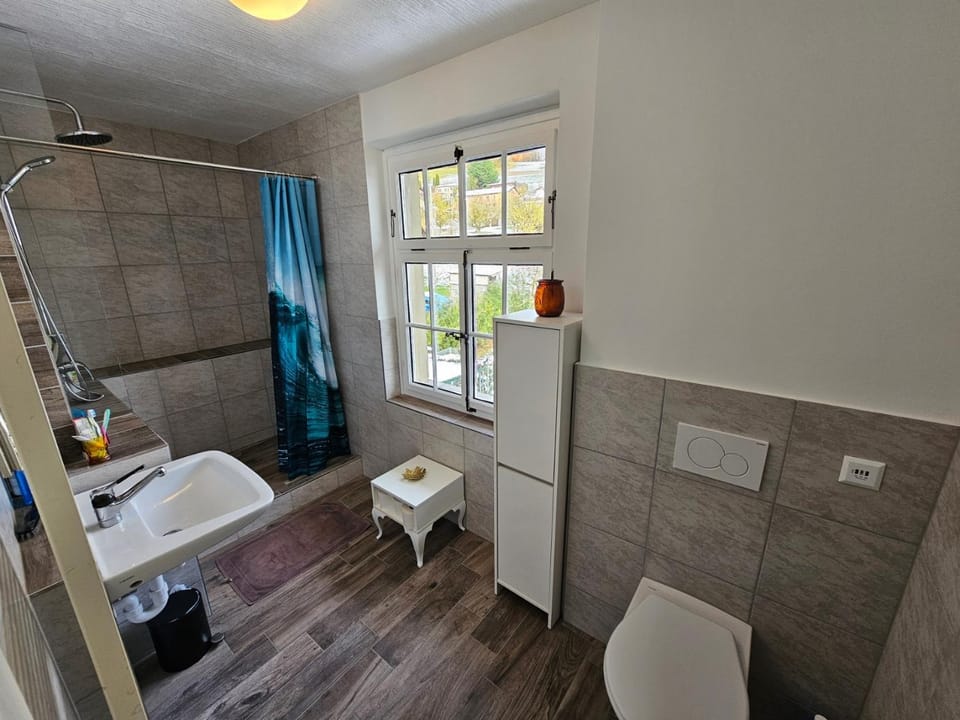Shower, Toilet, Bathroom