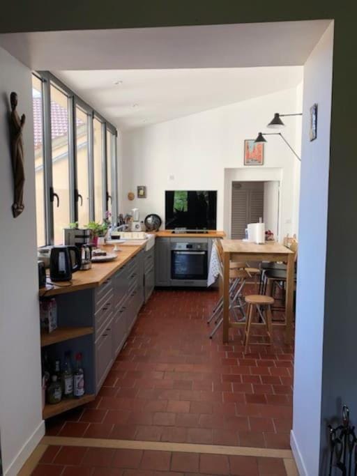 Kitchen or kitchenette