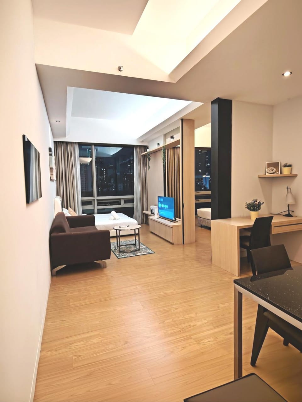 Photo of the whole room