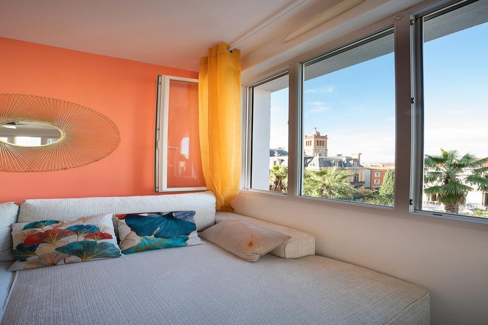 Le Cosy Perpignan Centre, 2 rooms, 2 bathrooms, free WIFI, free parking, lift, central, renovated, spacious Apartment in Perpignan