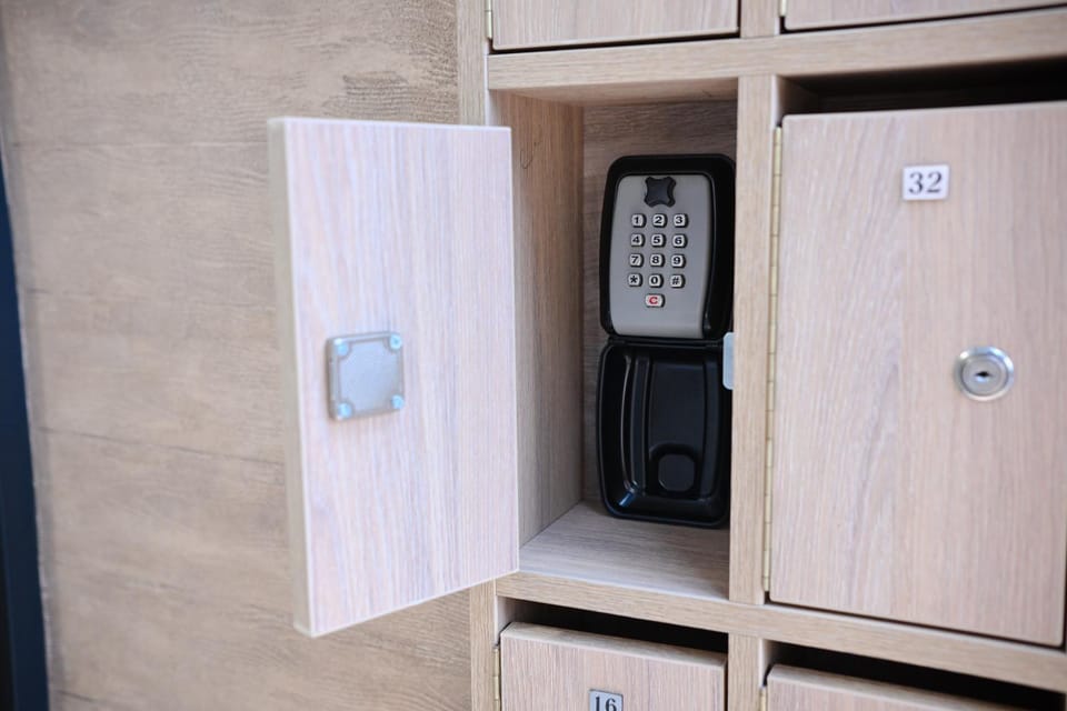 locker