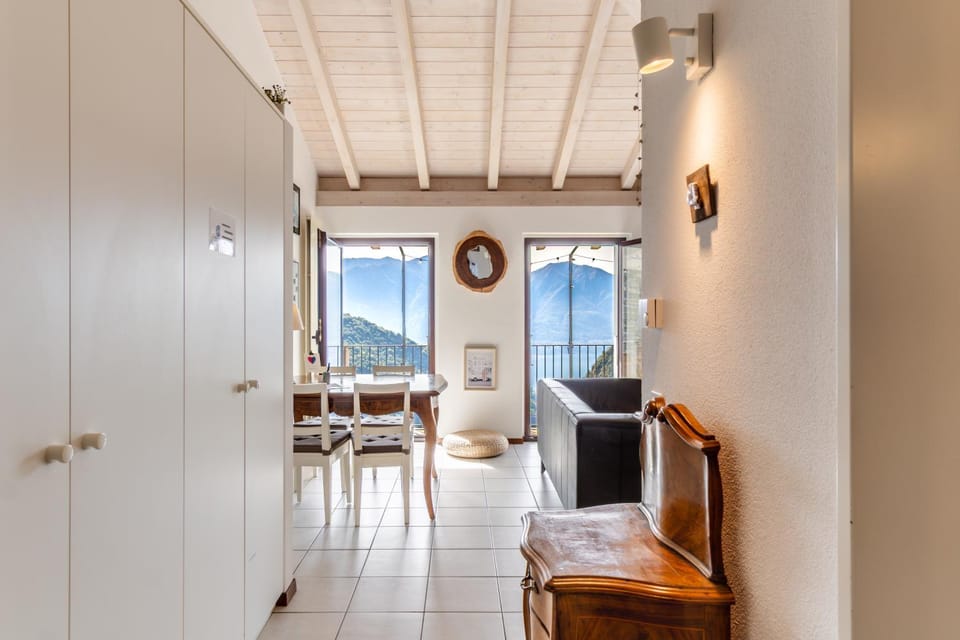 Cà Armonia 2 Lake & Mountain View Apartment Apartment in Canton of Ticino