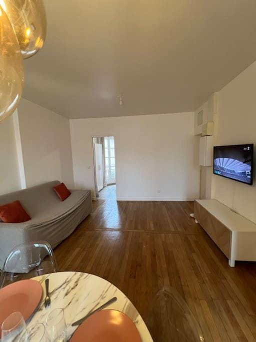 Charmant F2 Plein centre de Mantes Apartment in Île-de-France