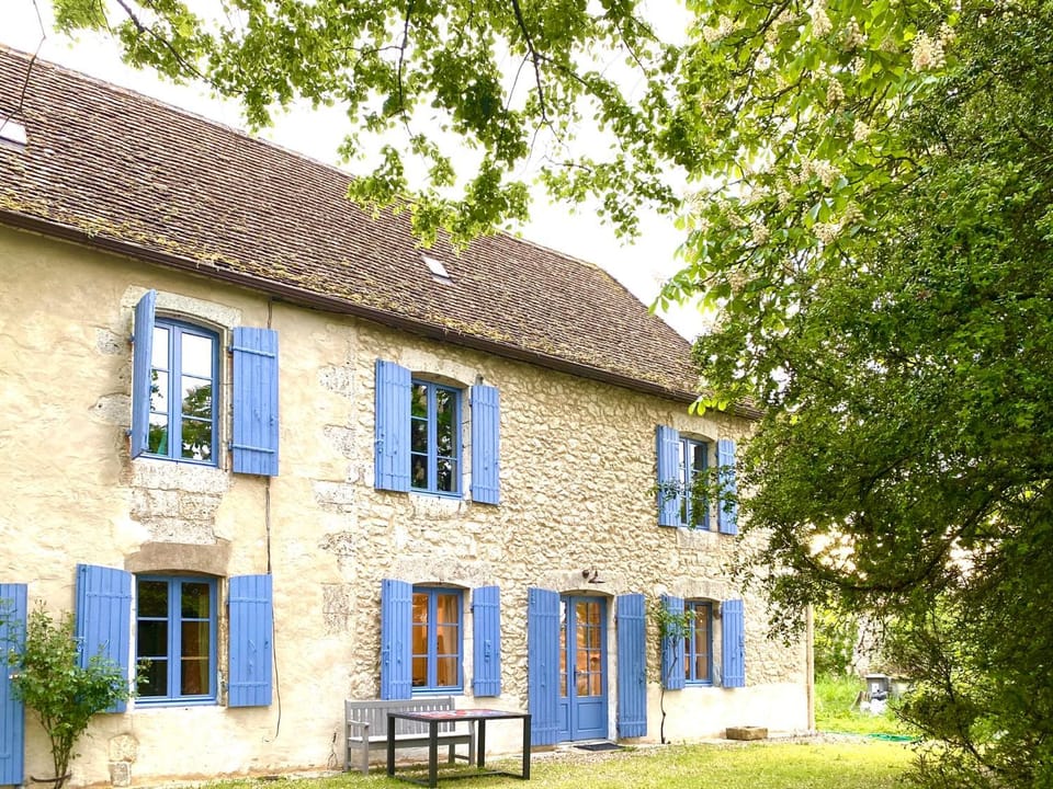 Property building, Spring, Day, Garden, Garden view