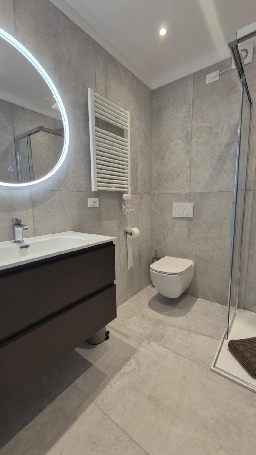 Shower, Bathroom