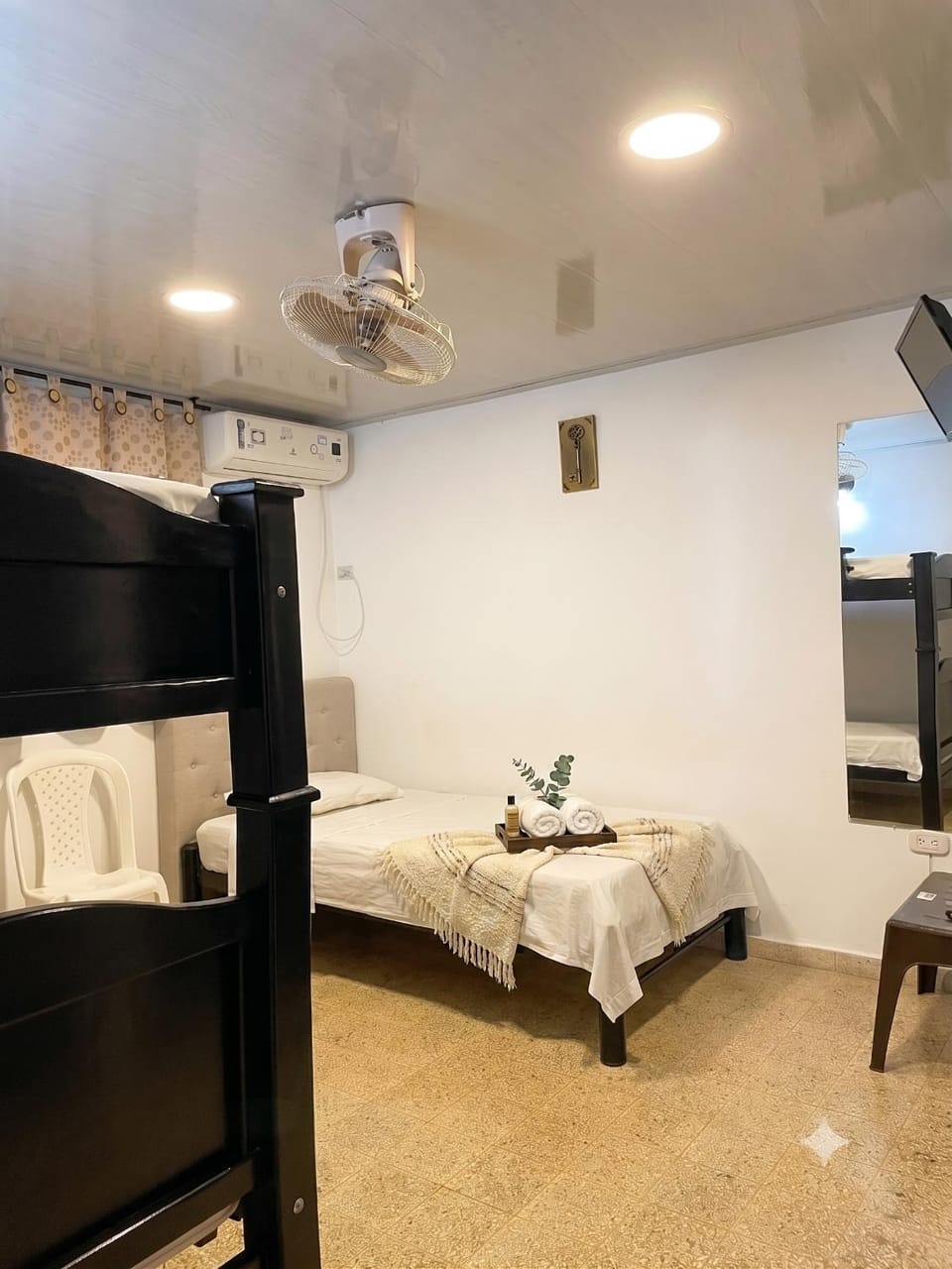 Bathroom, air conditioner