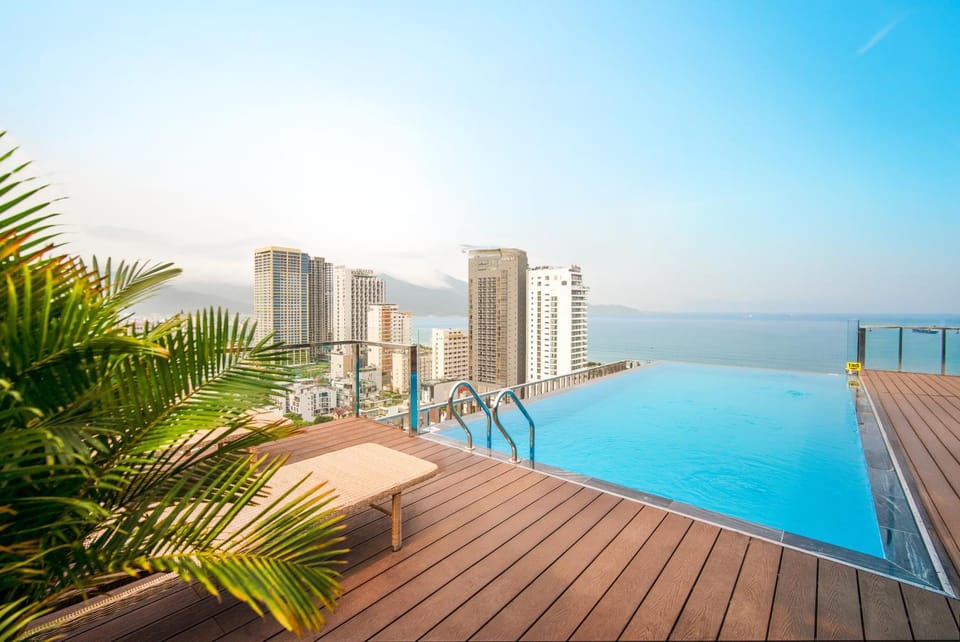 Day, Natural landscape, Balcony/Terrace, Pool view, Sea view, Swimming pool, sunbed