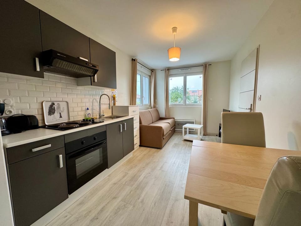 Kitchen or kitchenette, Living room, Dining area, stove, toaster