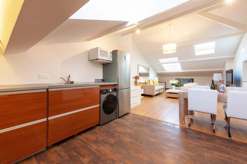 Kitchen or kitchenette, Living room, Dining area, oven, stove, washing machine