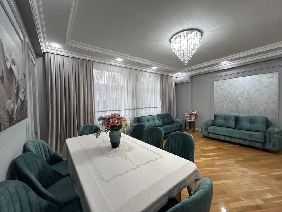 3floor 4bedroom seaside apart Apartment in Baku
