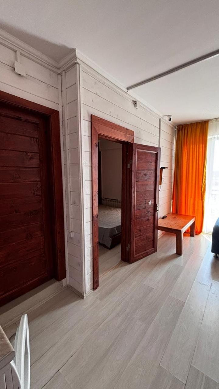 Mgzavrebi 5 Apartment in Georgia