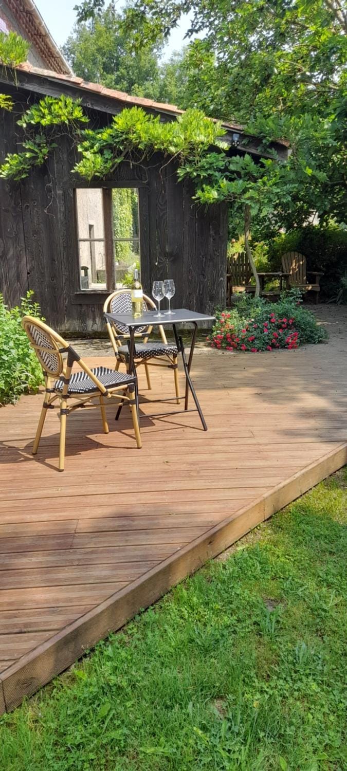Nedleys Chardonnay Bed and Breakfast in Nouvelle-Aquitaine