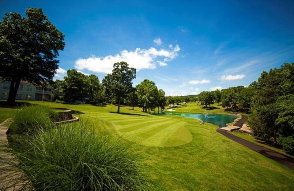 Highland Pointe - Resort Amenities & Hot Tub House in Branson
