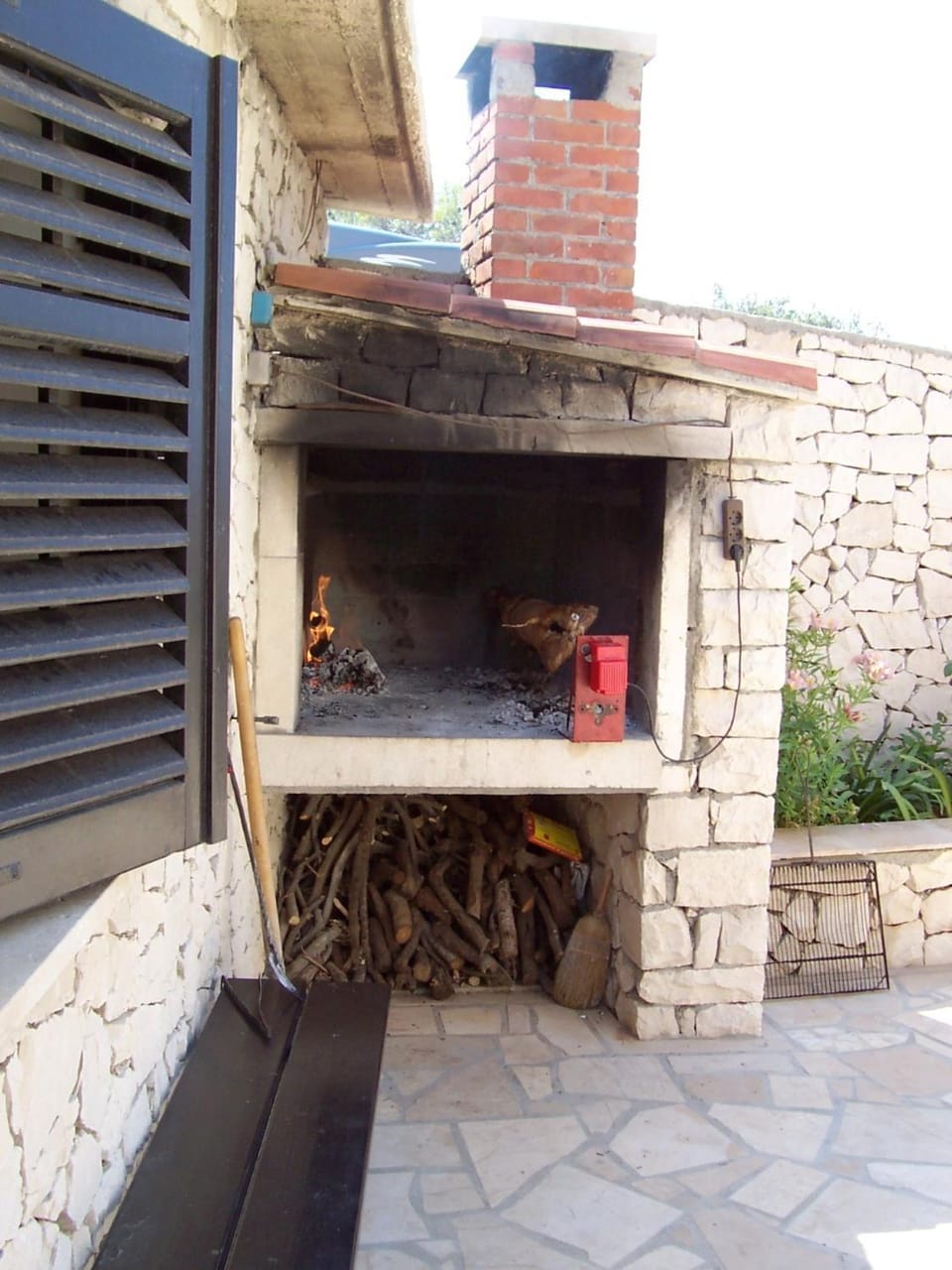 BBQ facilities, Other