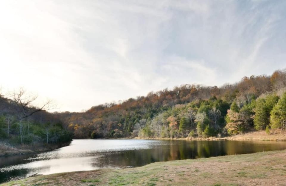 Divine 9 Condo -Fishing Lake & Hiking Trails House in Table Rock Lake